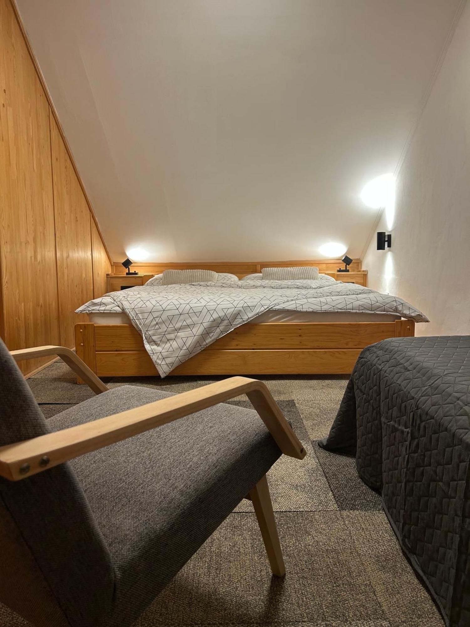 Domcek V Strani Villa Mýto pod Ďumbierom Bagian luar foto